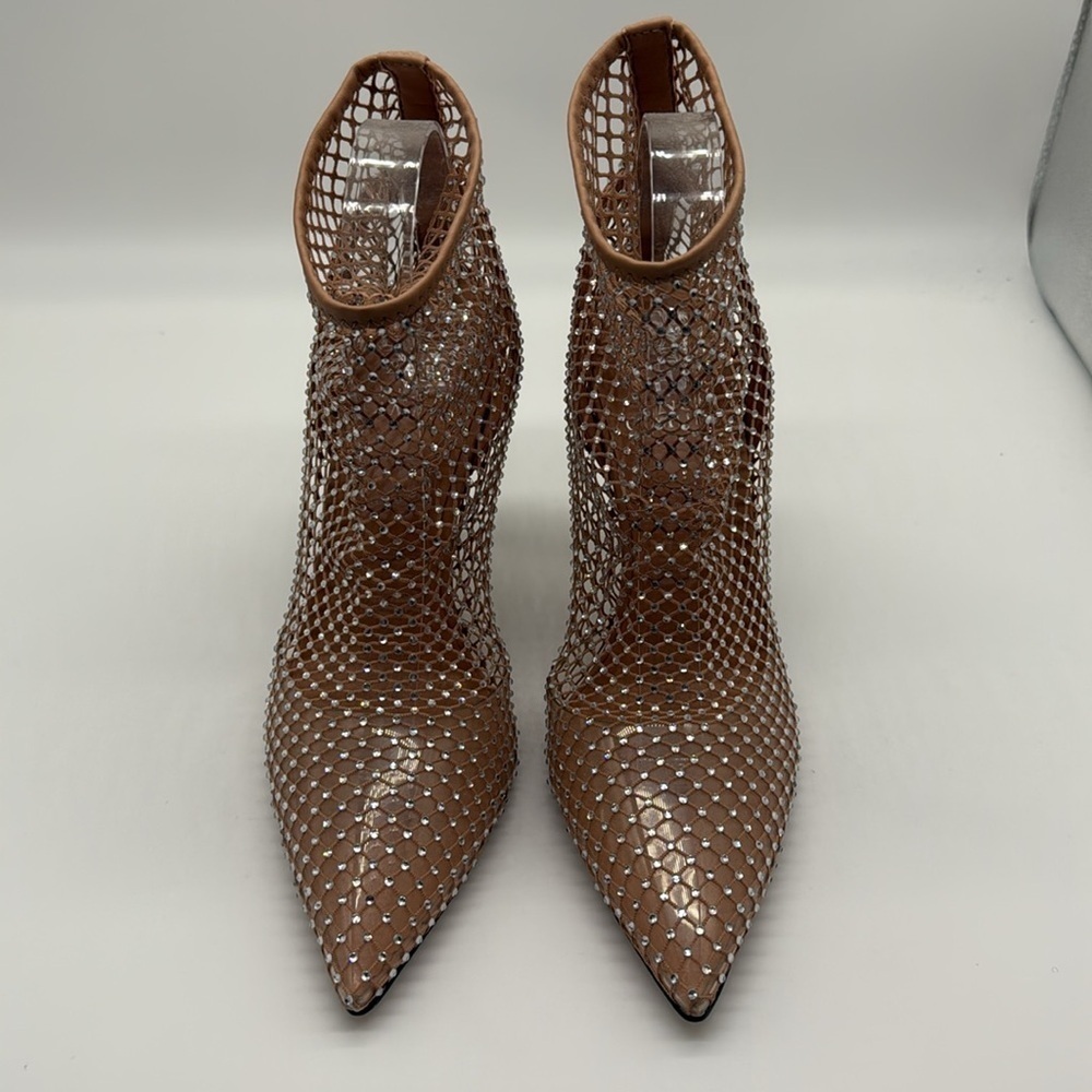 Vince Camuto Beige Kiskia Fishnet Pointy Toe Booties Size 9 - Picture 3 of 7